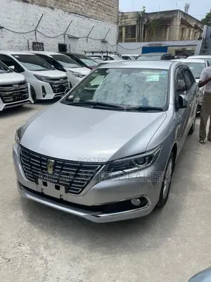 Toyota Premio 2019 Silver