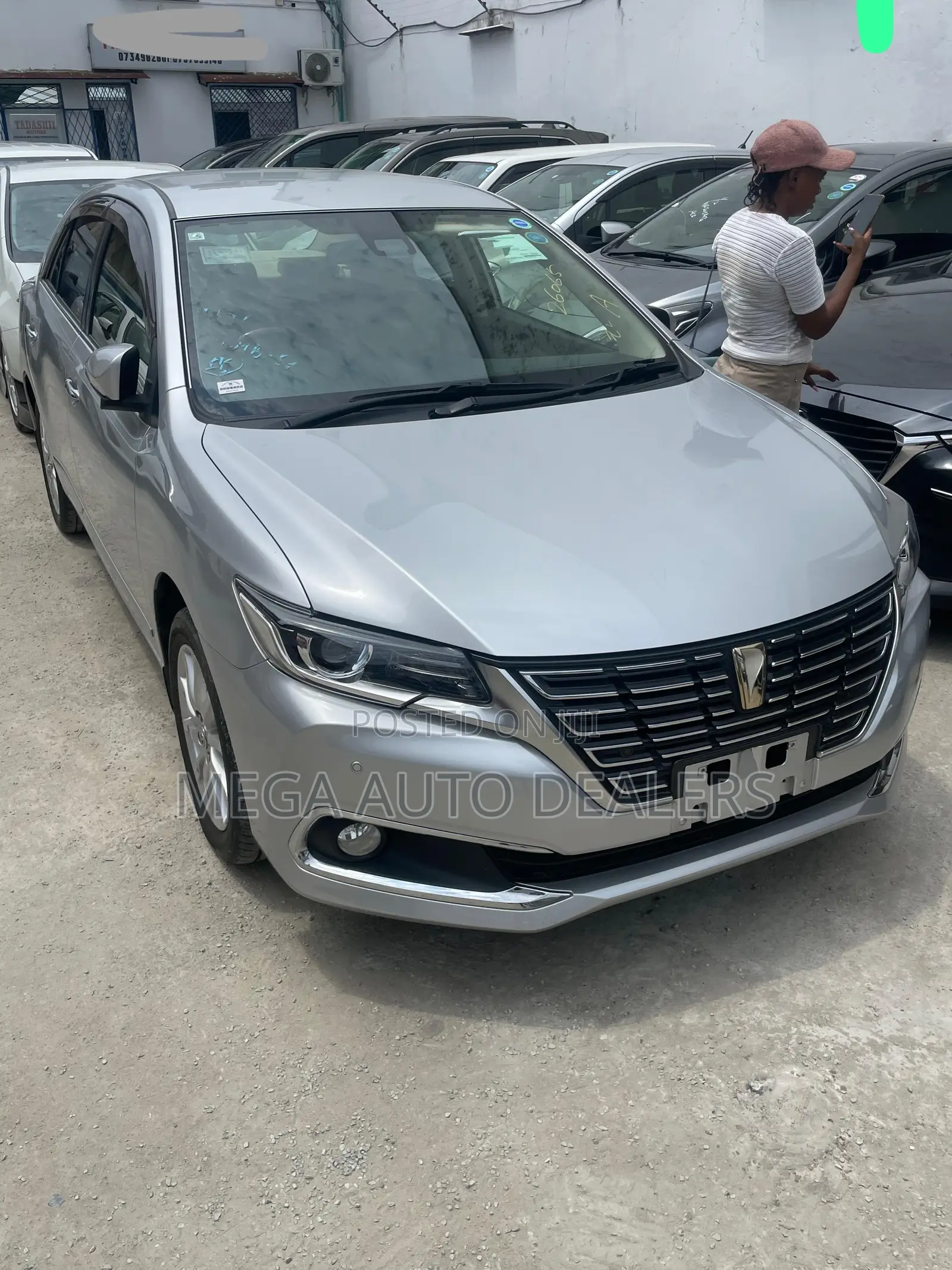 Toyota Premio 2019 Silver