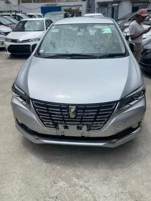 Toyota Premio 2019 Silver