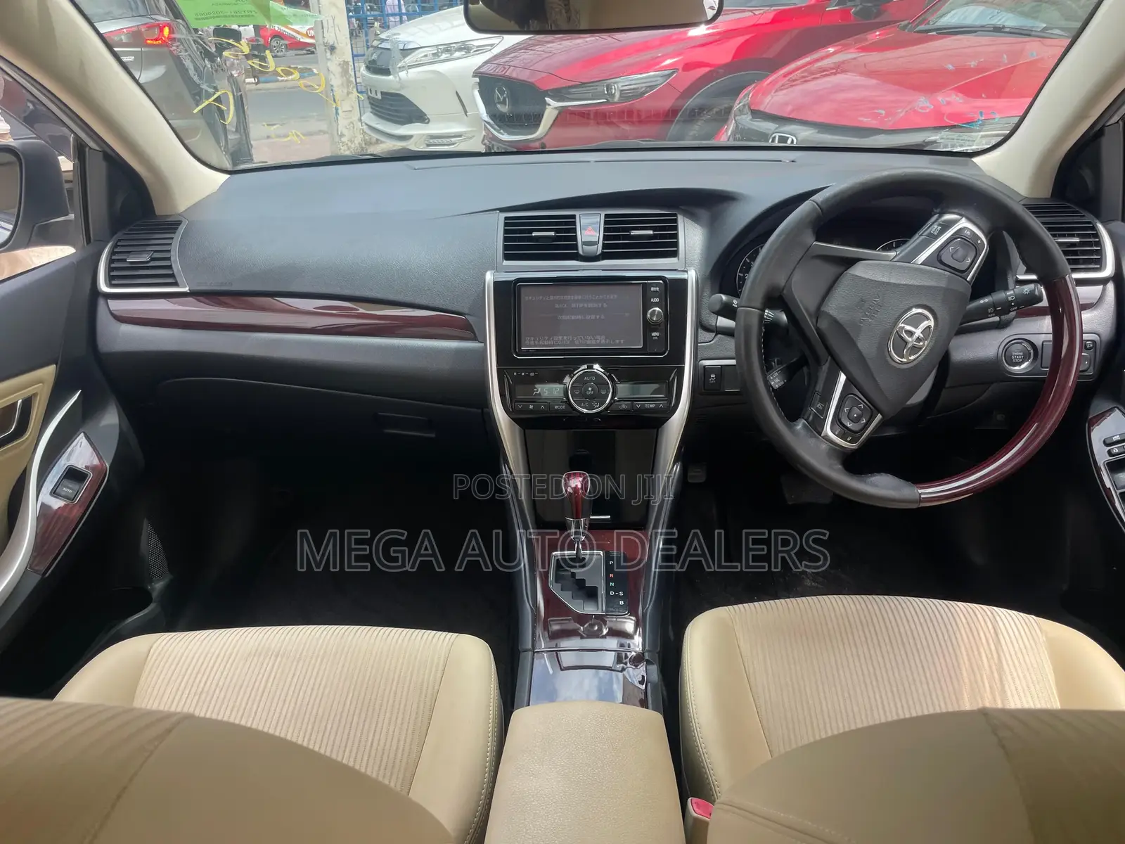 Toyota Premio 2019 Silver