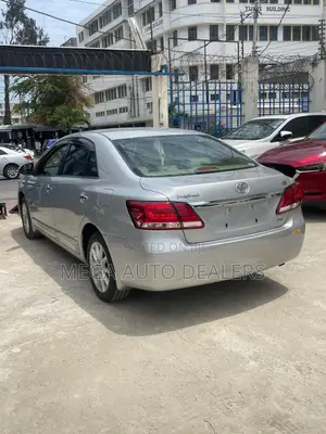 Toyota Premio 2019 Silver