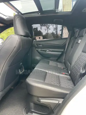 Toyota Harrier 2018 White