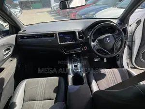 Honda Vezel 2019 White