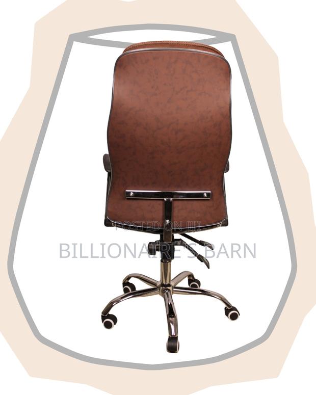 Durable Executive Leather Chair Premium | Comfort Meets Style - thumbnail 4