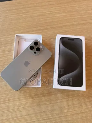 New Apple iPhone 15 Pro Max 256 GB Silver