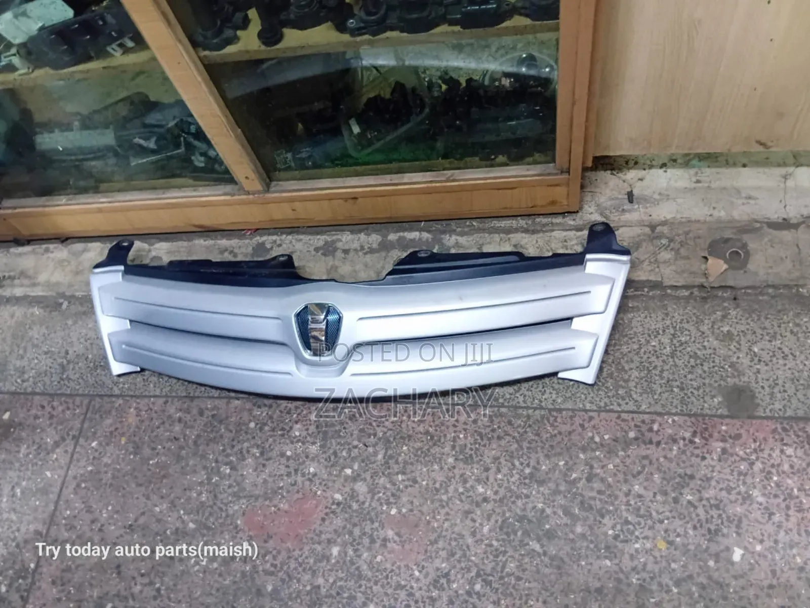 Ex Japan Ist 2010 Grille