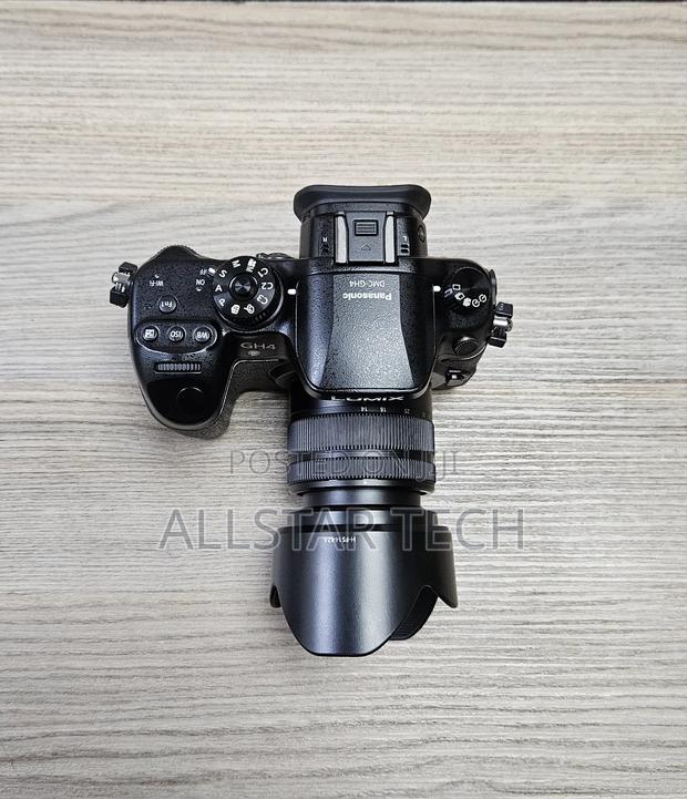 Panasonic Lumix Gh4 Mirrorless Camera With Lumix G Vario 14-42mm F/3.5 - thumbnail 4