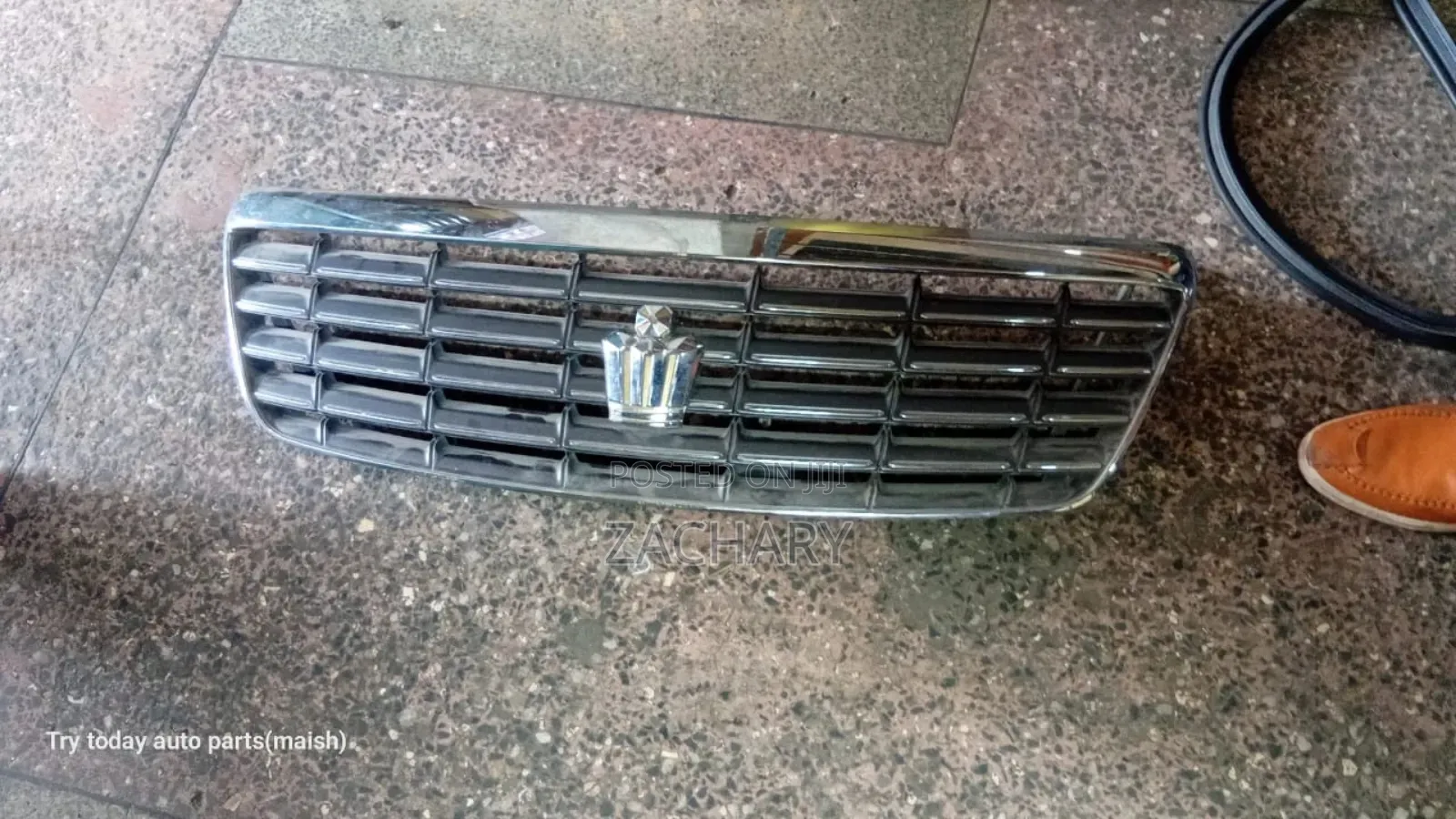 Ex Japan Crown 2007 Grille