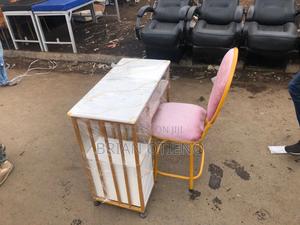 Nails Tables With One Styling - thumbnail 2