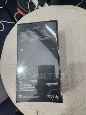 New Apple iPhone 11 Pro Max 256 GB Gold