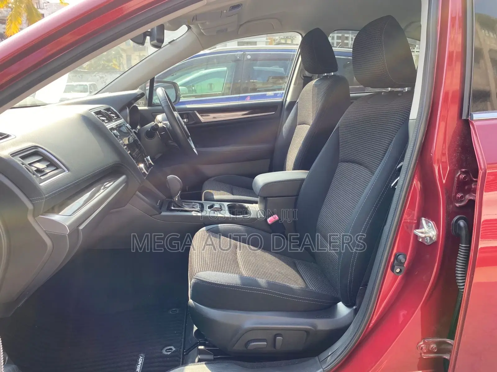 Subaru Legacy 2018 Red