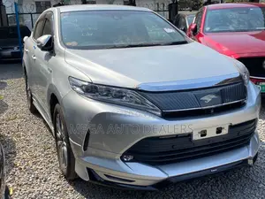 Toyota Harrier 2018 Silver