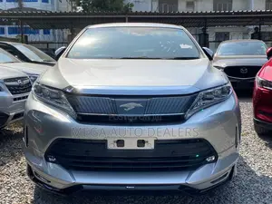 Toyota Harrier 2018 Silver