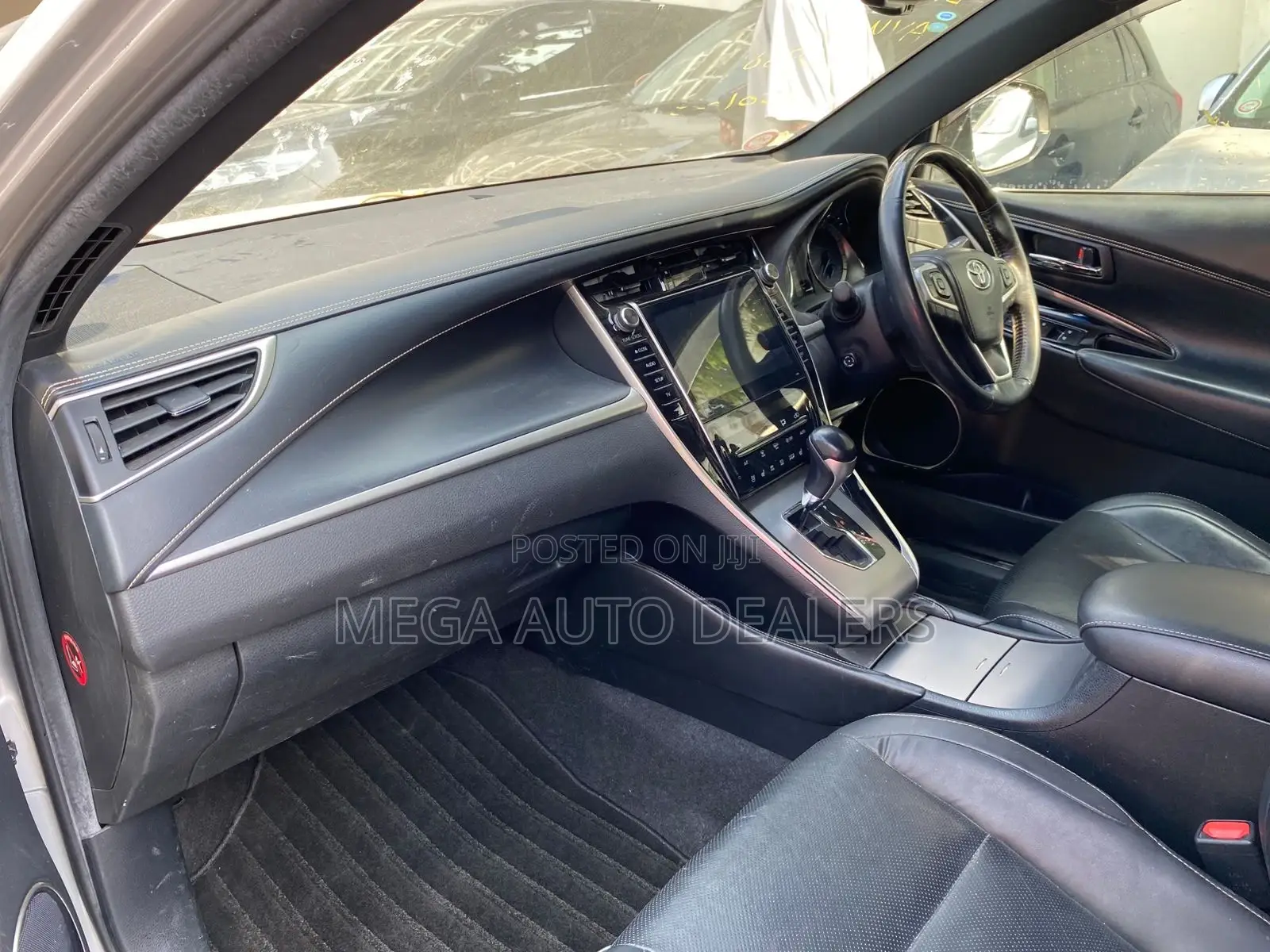 Toyota Harrier 2018 Silver