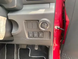 Toyota Passo 2018 Red