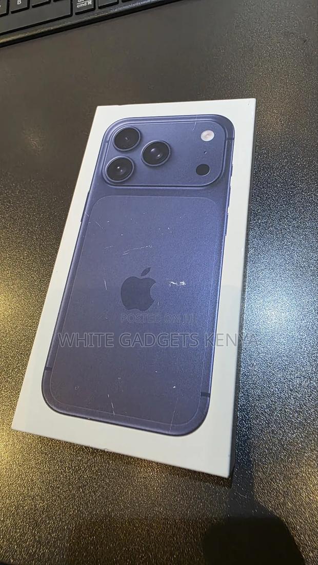 New Apple iPhone 17 Pro 256 GB Blue - main view