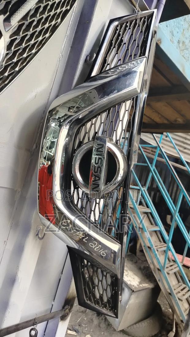 Xtrail Nt32 Grill Ex Japan - main view