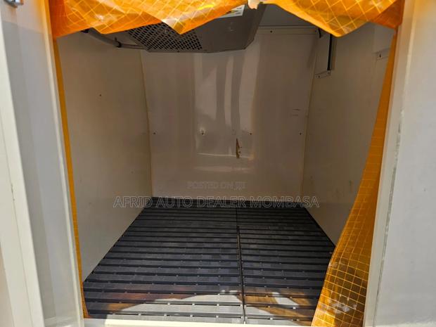 Mazda Bongo Freezer Body - thumbnail 7