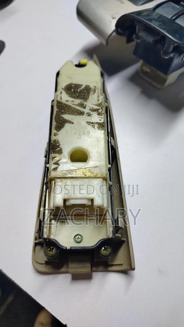 Toyota Premio 240 Main Switch - thumbnail 2