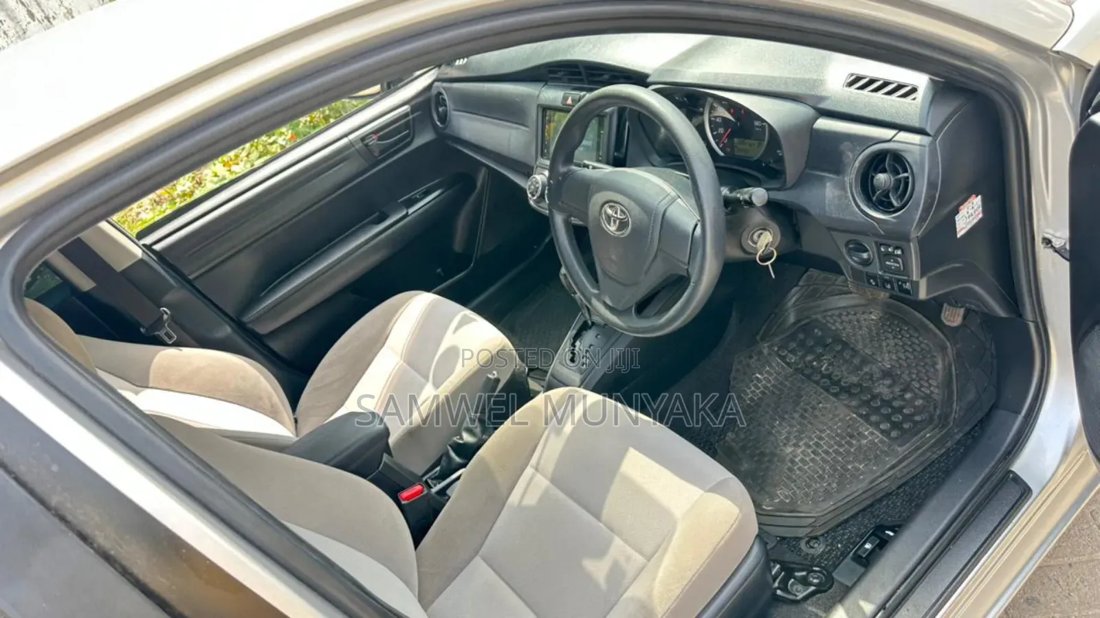 Toyota Axio 1.5 G 2WD 2017 Silver