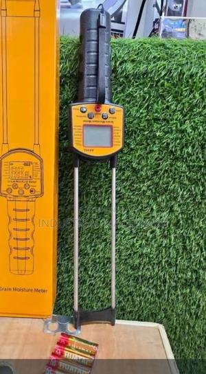 Grain Moisture Meter With Batteries - thumbnail 2