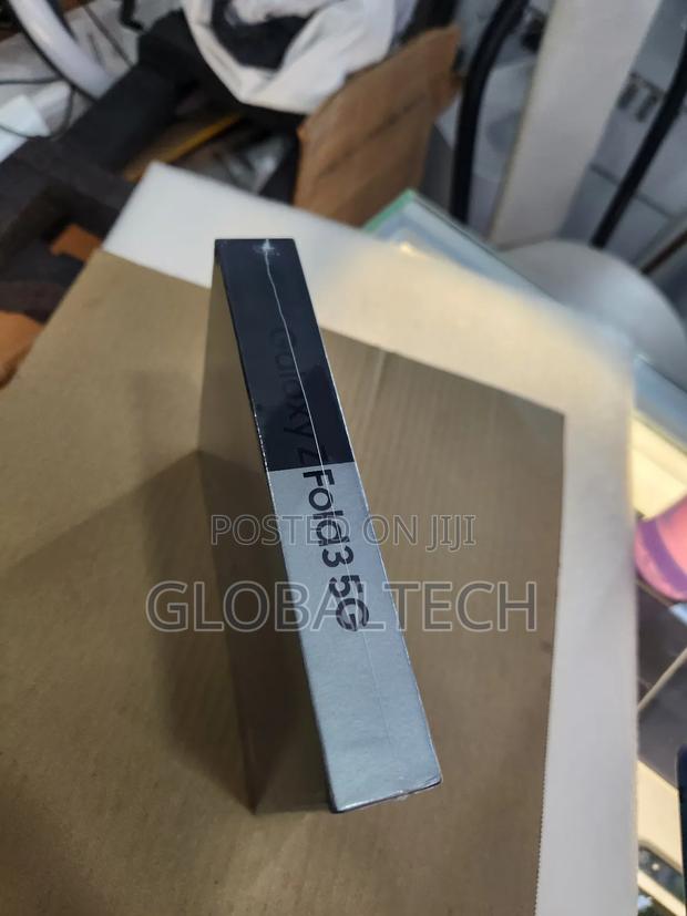 New Samsung Galaxy Z Fold 3 512 GB Black - thumbnail 2