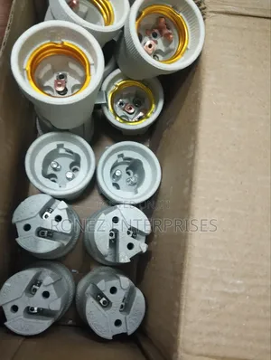Porcelain Holder Screw/Pin Type