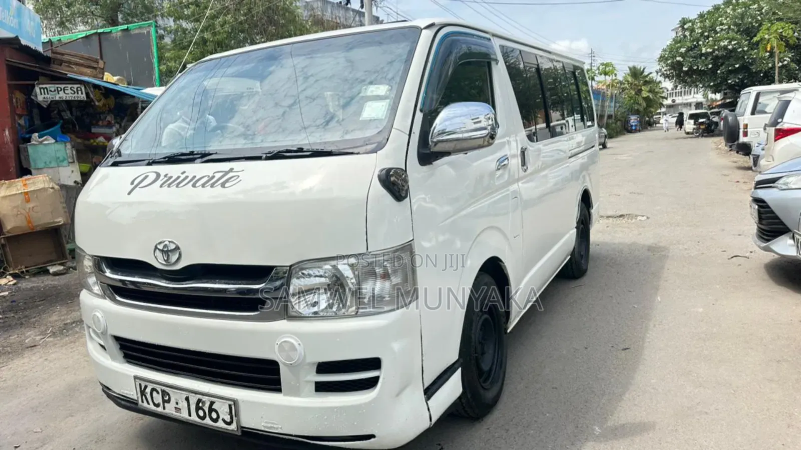 Toyota HiAce 2012 Pearl