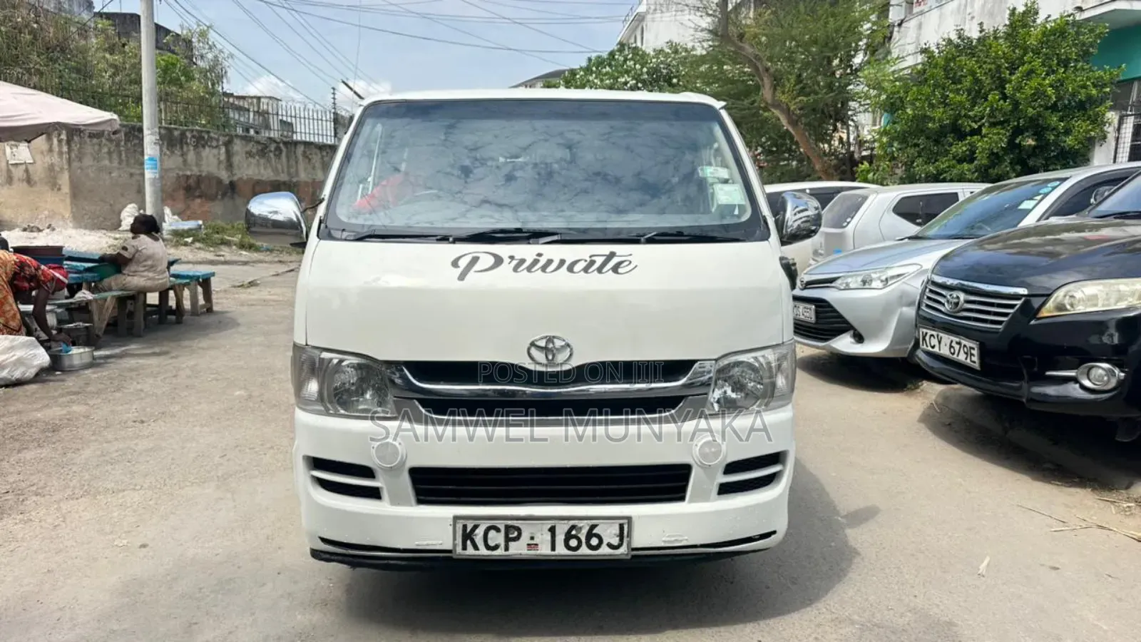Toyota HiAce 2012 Pearl