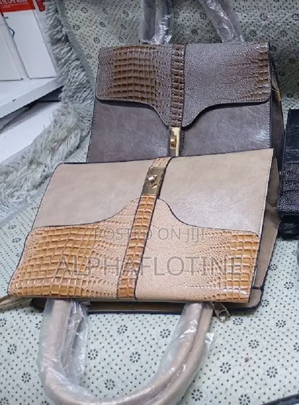 Medium Natural Leather Handbag
