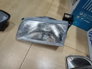 Headlight /Headlamp Toyota Starlet
