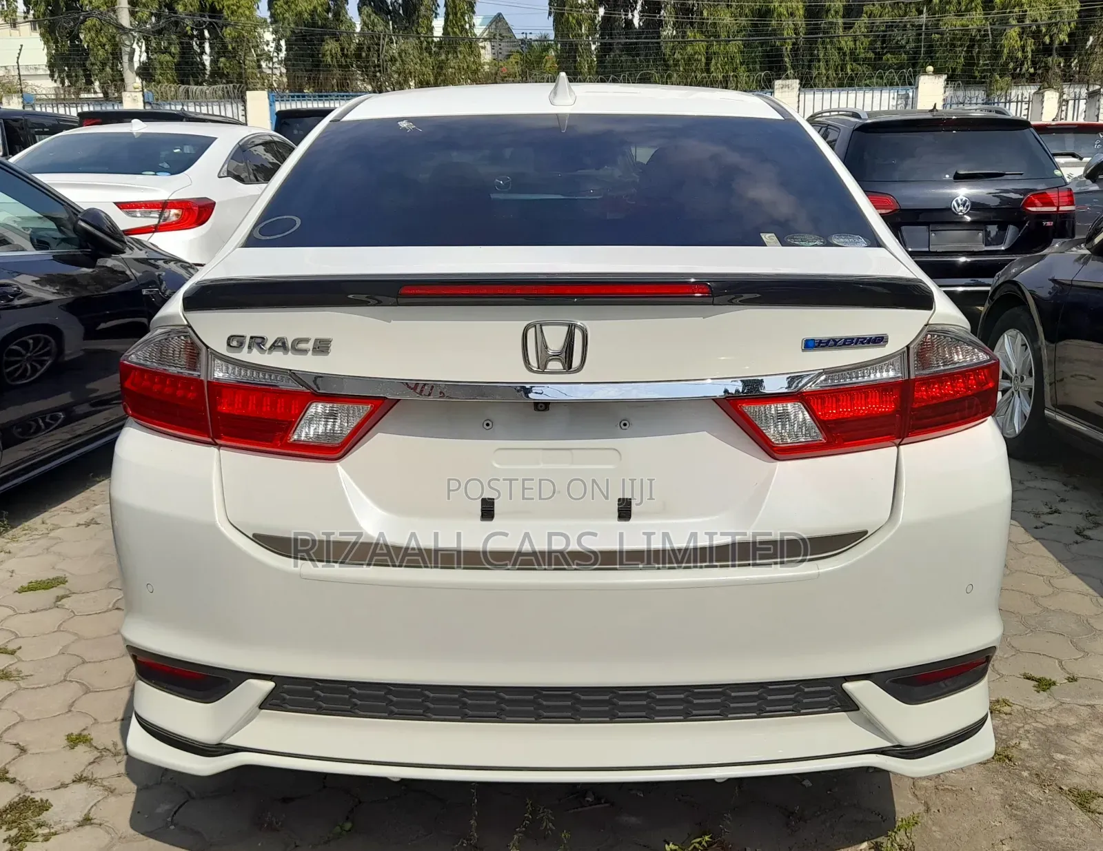 Honda Grace 2019 White