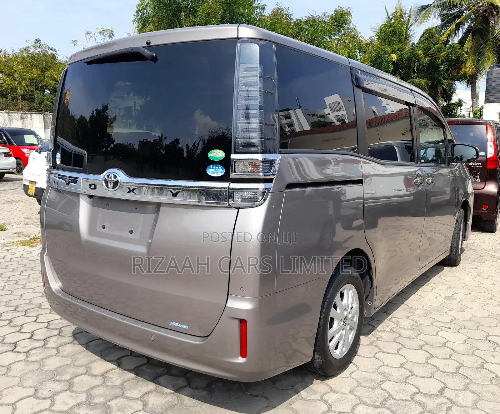 Toyota Voxy 2018 Gray
