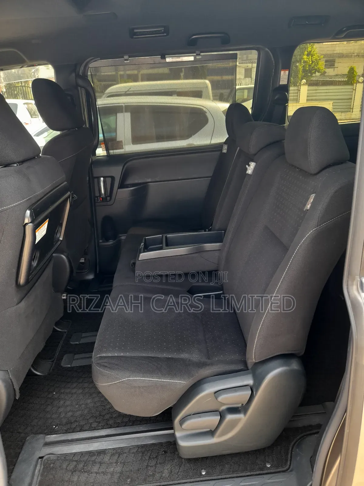 Toyota Voxy 2018 Gray