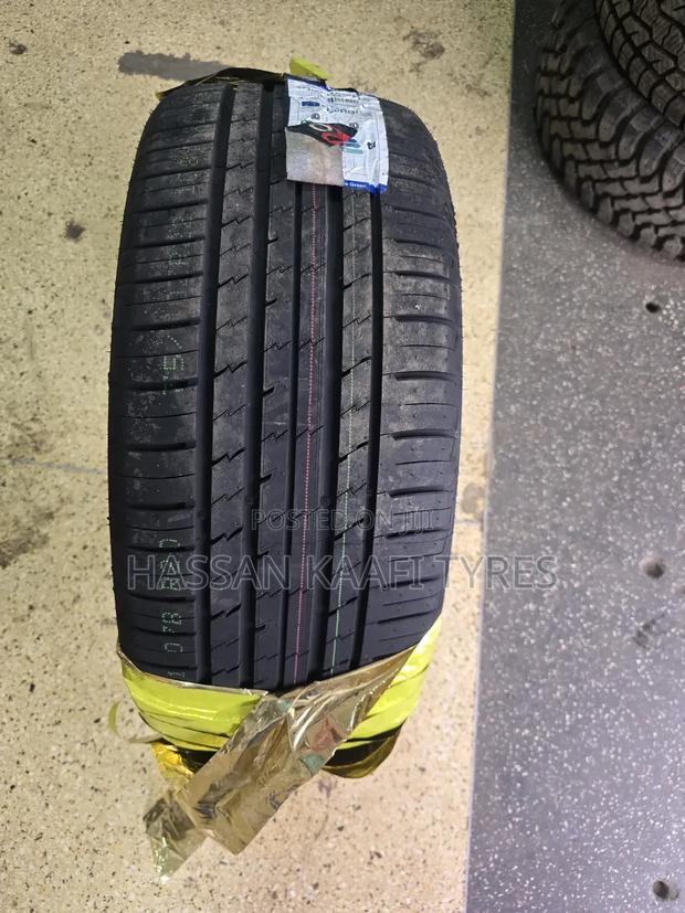 275/40r22 Roadking Tyre - thumbnail 2