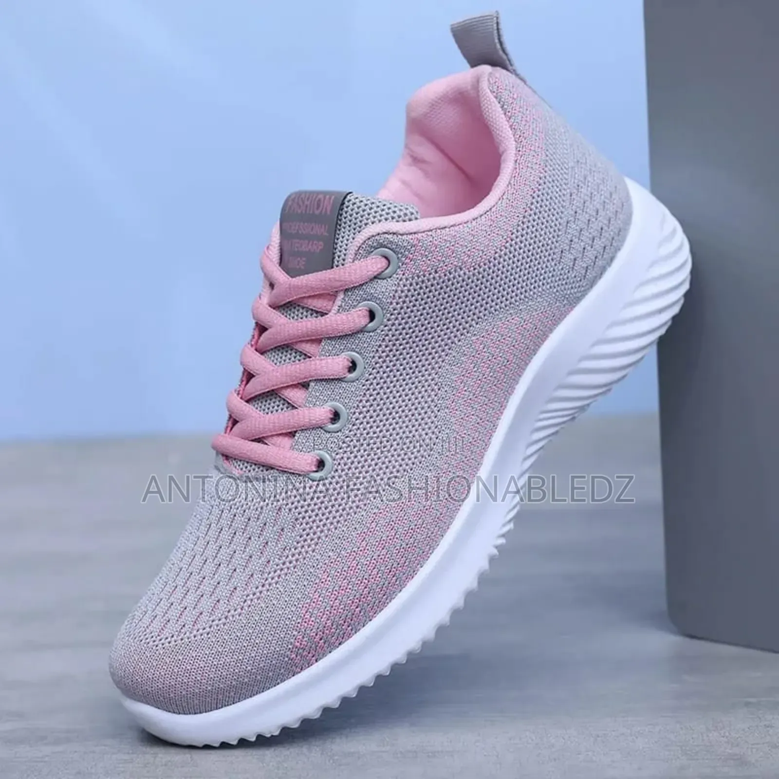 Ladies Cute Sneaker 36-40