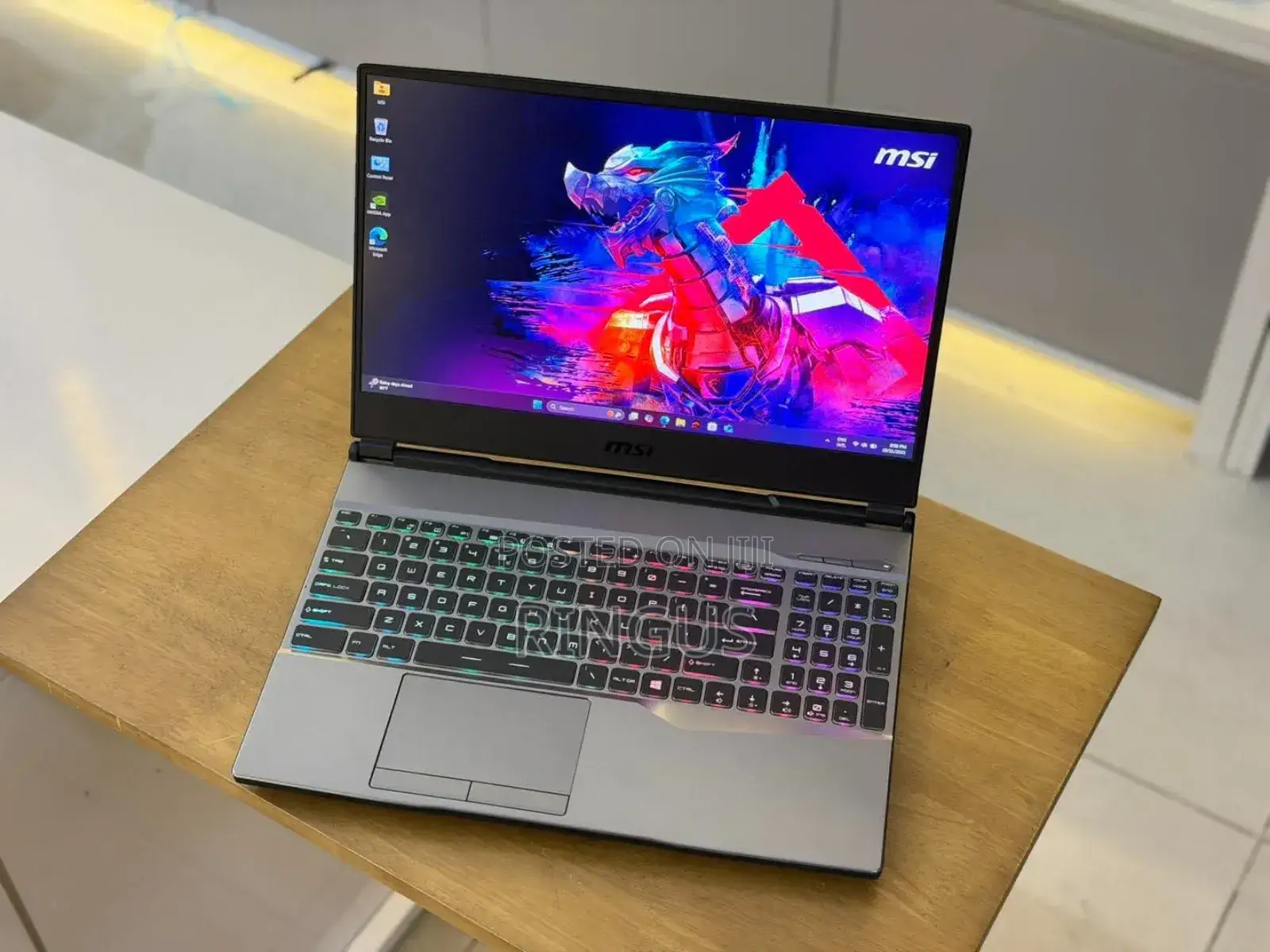 Laptop MSI GP65 Leopard 16GB Intel Core I7 SSD 512GB