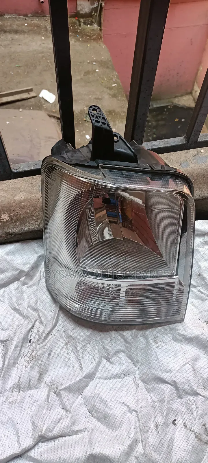 Suzuki Every Headlight
