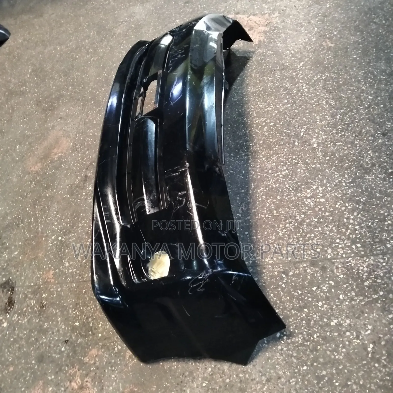 Toyota Voxy Model 2005/2006 Front Bumper Complete With Fog Lamps