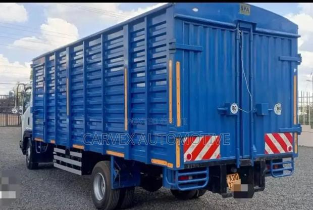 Isuzu FRR 90 - thumbnail 4