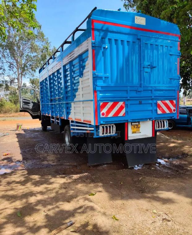 Isuzu FRR 90 - thumbnail 6