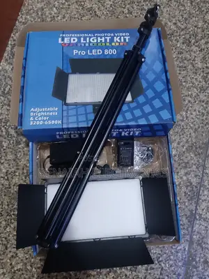 Led 800studio Light Kit Adjustable Brightness and Color Strong Tripod