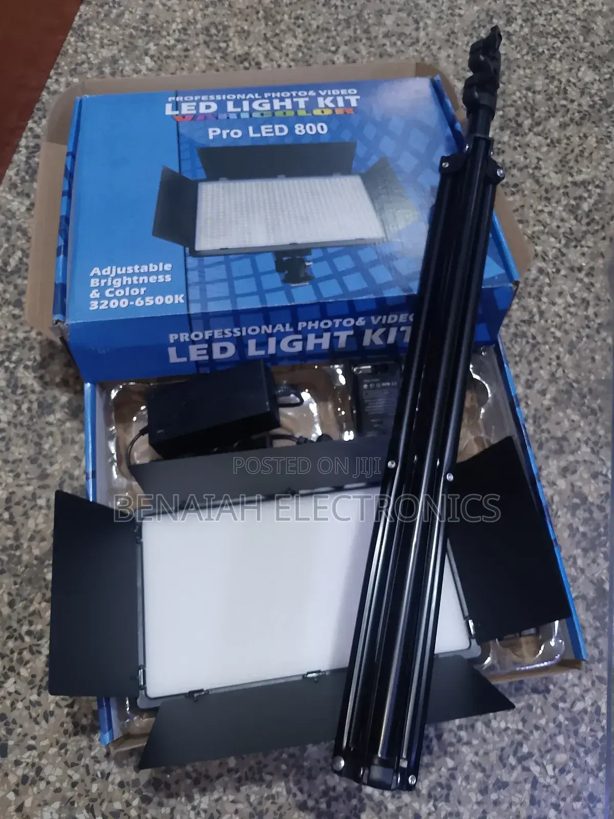 Led 800+ Studio Light Kit With Adjustable Brightness Color Varicolor