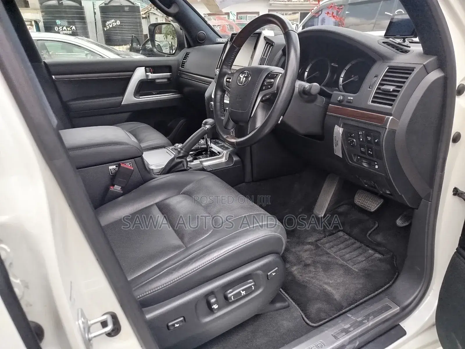 Toyota Land Cruiser 2019 White
