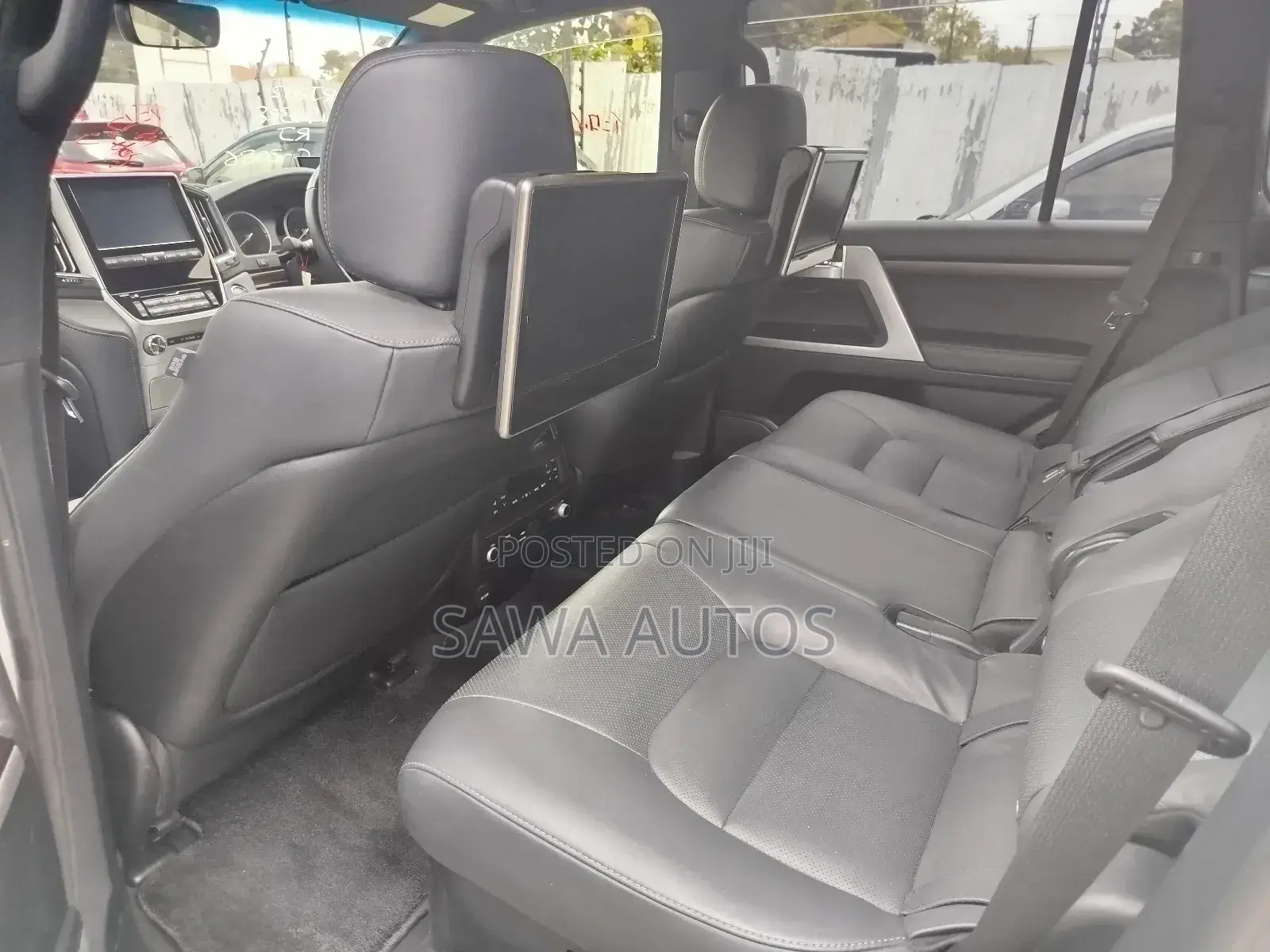 Toyota Land Cruiser 2019 White