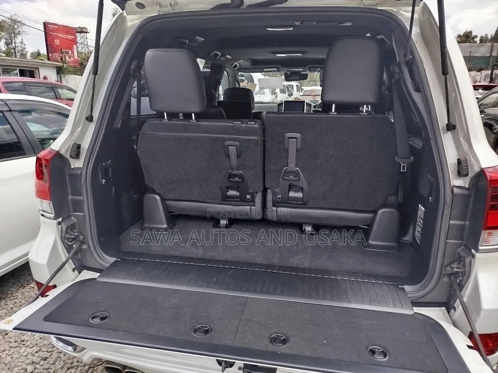 Toyota Land Cruiser 2019 White