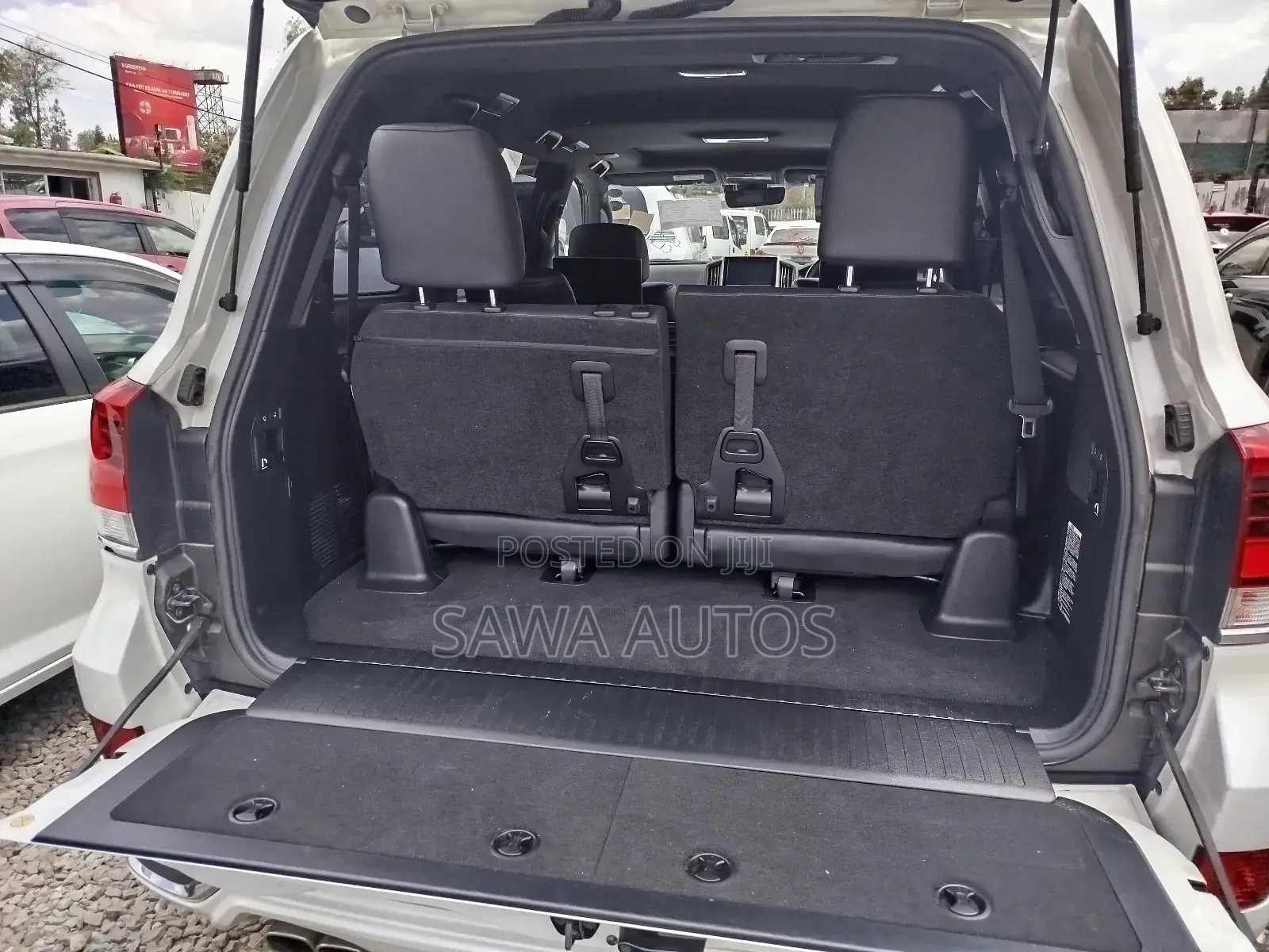 Toyota Land Cruiser 2019 White