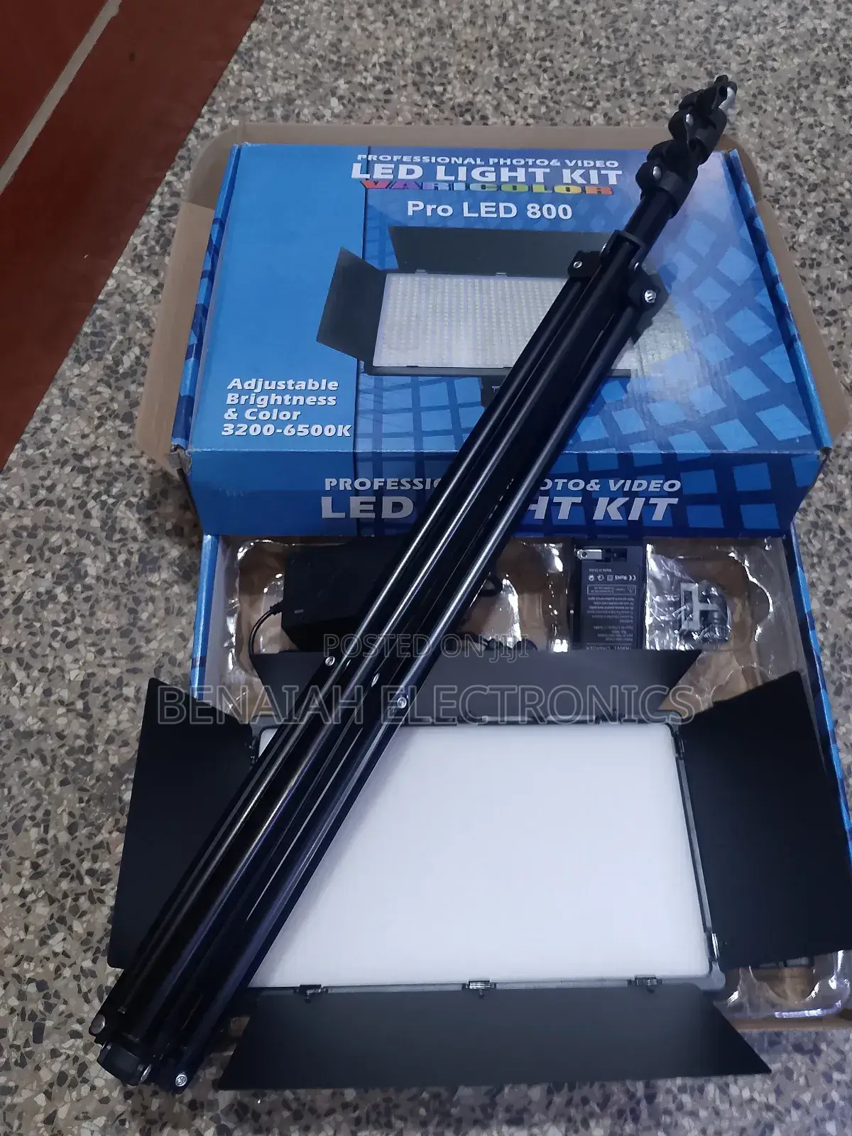 Led 800+ Studio Light Kit With Excellent Brightness for Quality Photos