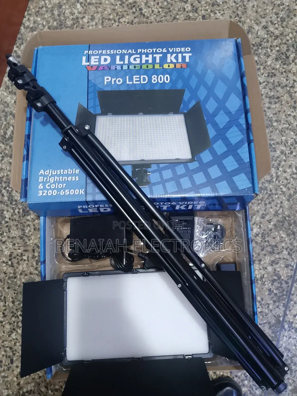 Studio Light Kit Led 800+ Adjustable Led Brightness and Color RGB Lamp