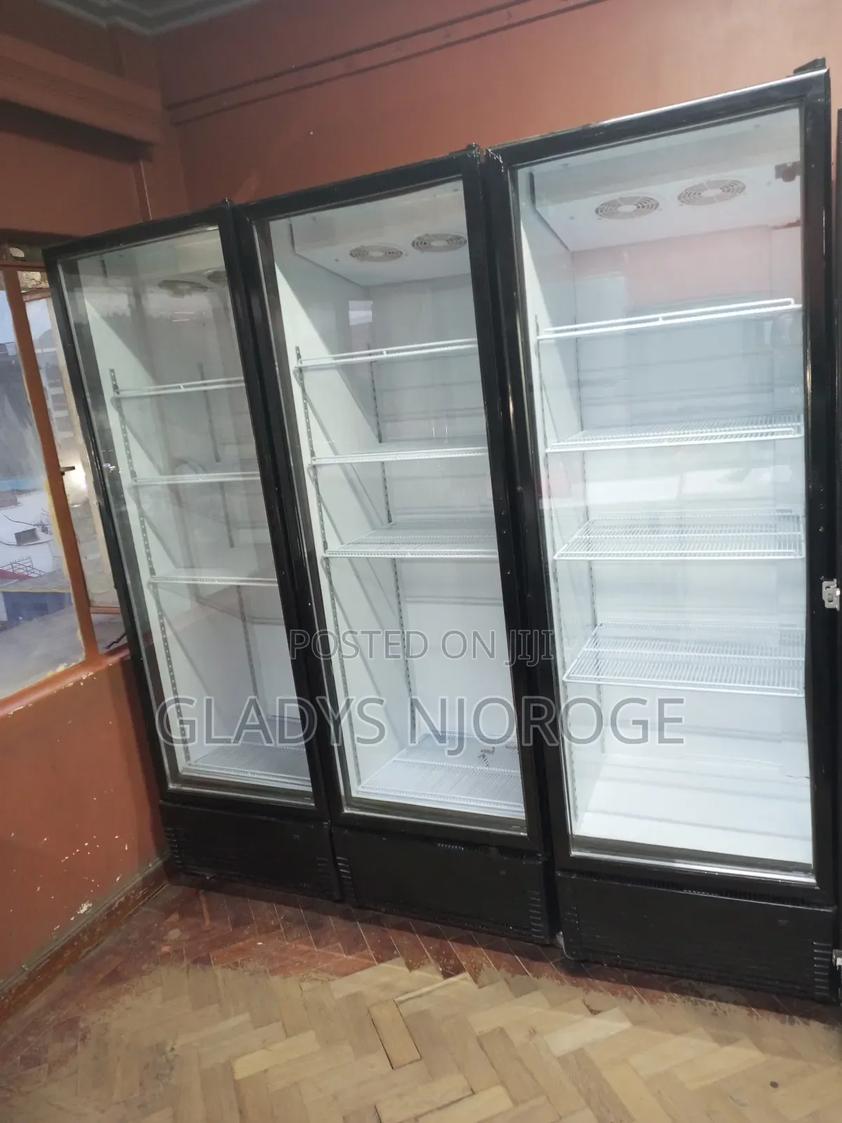 Well Maintained ( 650l Chiller) Good Working Condition
